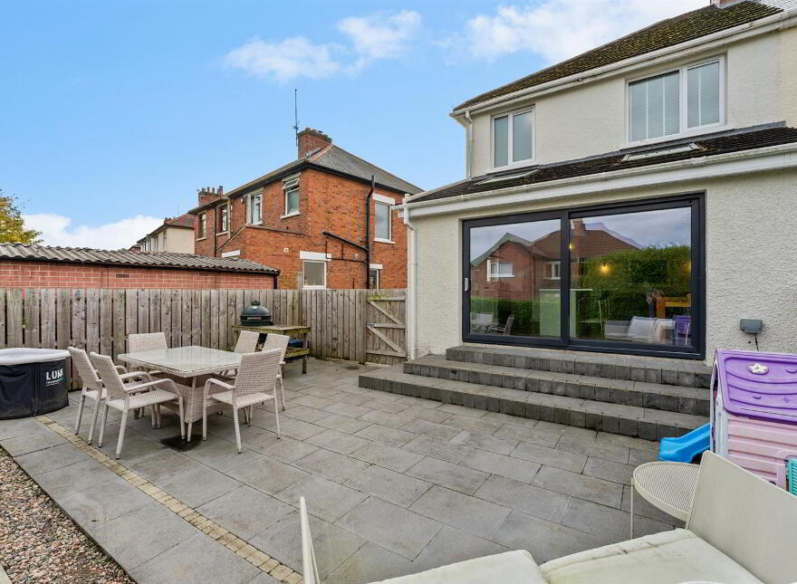 46 Knockbreda Park, Rosetta, Belfast, BT6 0HF