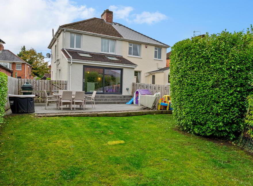 46 Knockbreda Park, Rosetta, Belfast, BT6 0HF