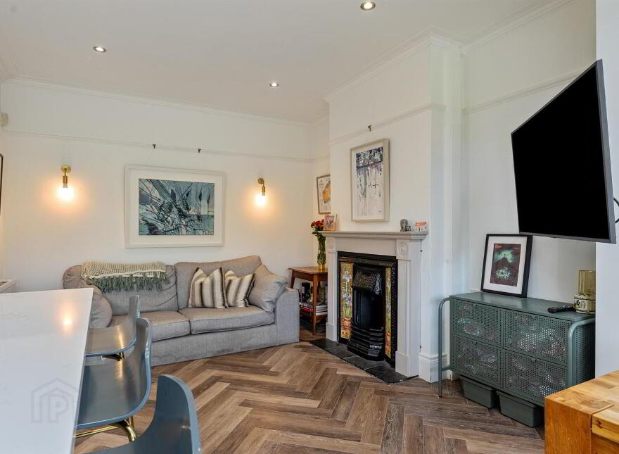 46 Knockbreda Park, Rosetta, Belfast, BT6 0HF