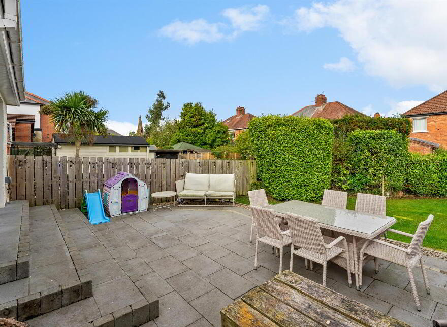 46 Knockbreda Park, Rosetta, Belfast, BT6 0HF