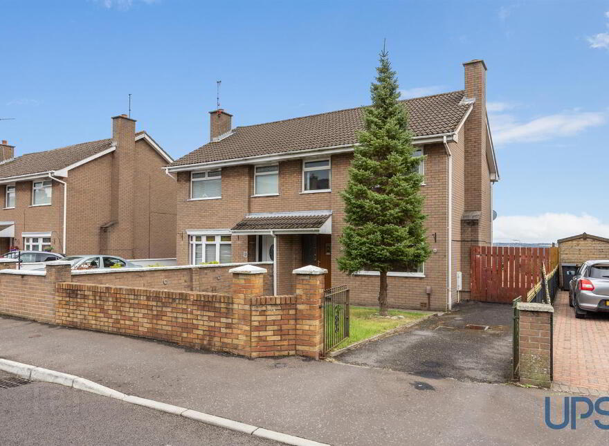 8 Hillhead Heights, Stewartstown Road, Belfast, BT11 9FN photo