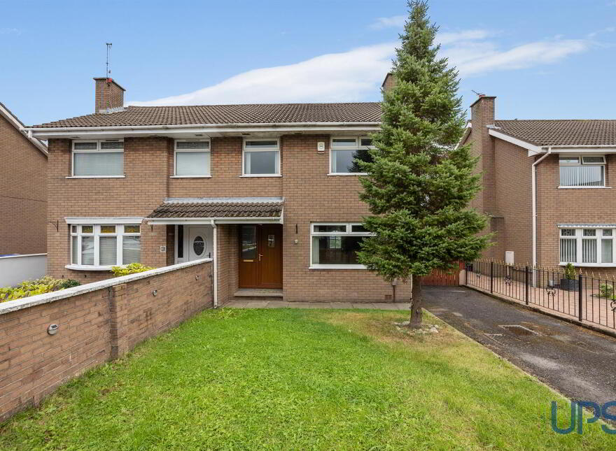 8 Hillhead Heights, Stewartstown Road, Belfast, BT11 9FN