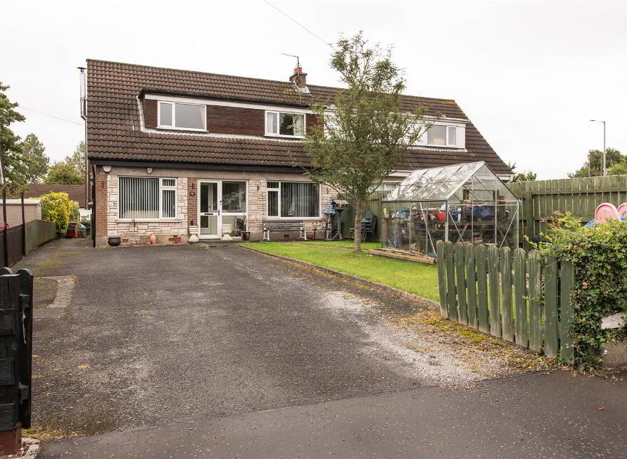 3 Ashley Park, Carryduff, Belfast, BT8 8DX photo