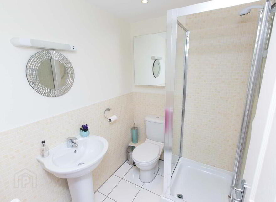 2 Academy House, Wellington Square, Belfast, BT7 3LF