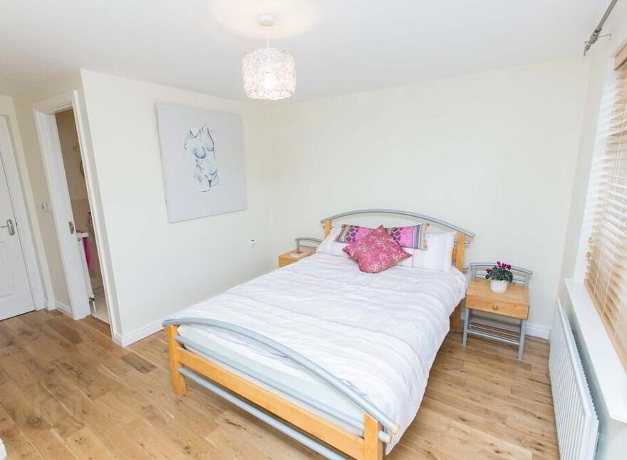 2 Academy House, Wellington Square, Belfast, BT7 3LF