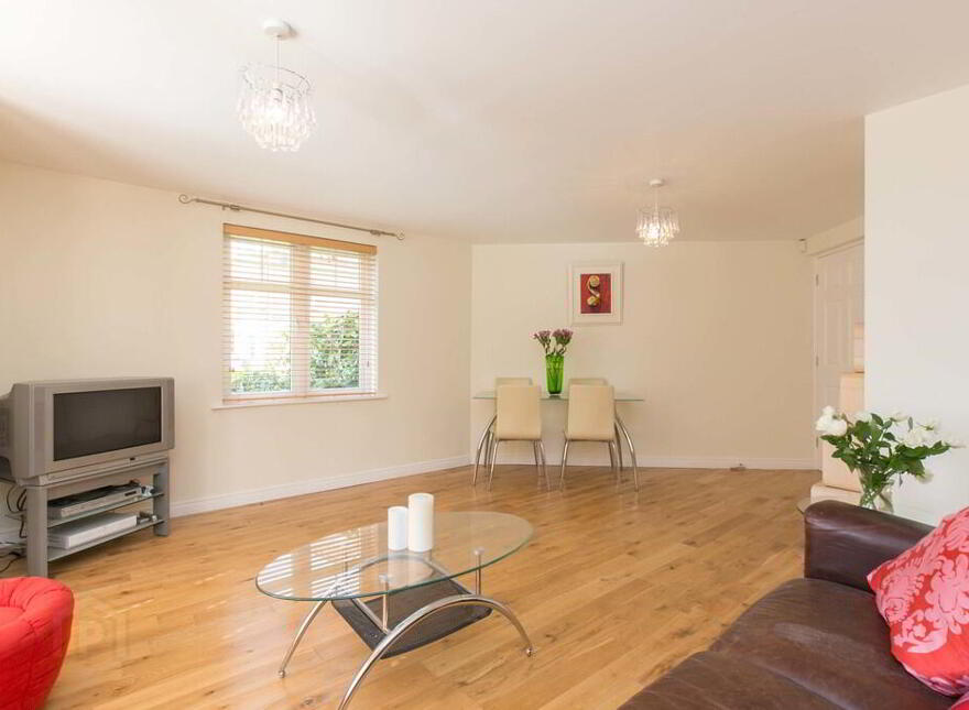 2 Academy House, Wellington Square, Belfast, BT7 3LF