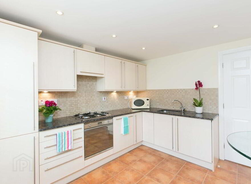 2 Academy House, Wellington Square, Belfast, BT7 3LF