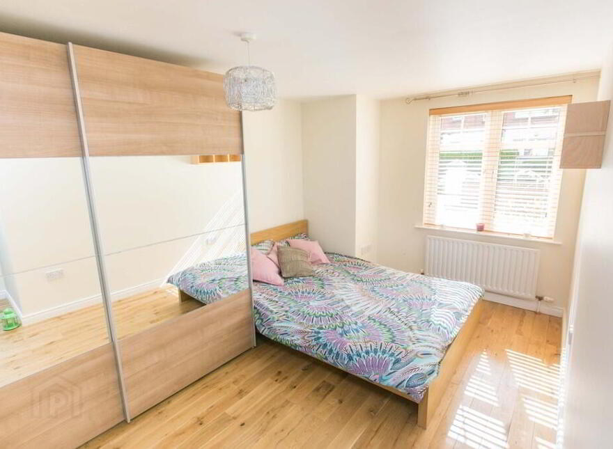 2 Academy House, Wellington Square, Belfast, BT7 3LF
