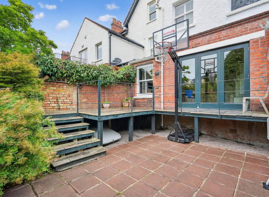 79 Osborne Park, Belfast, BT9 6JQ