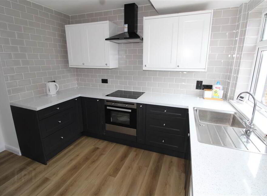 38 The Straight, Belfast, BT6 0EP
