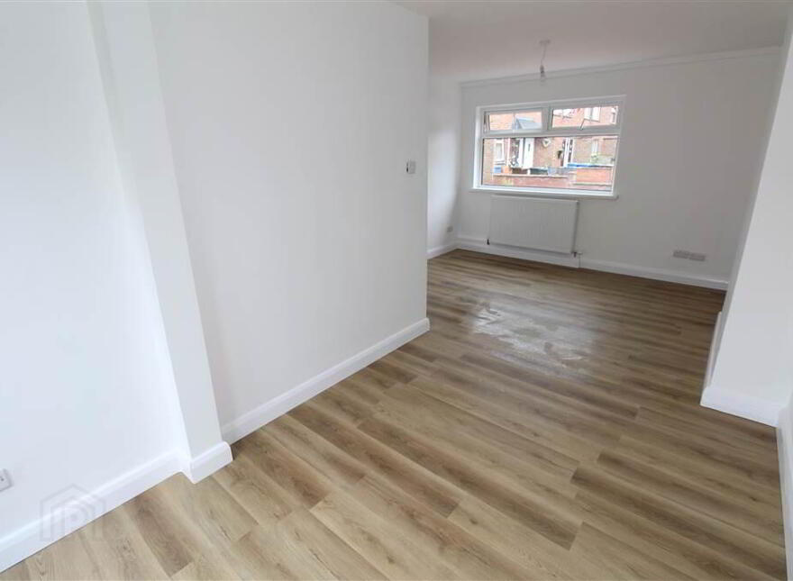 38 The Straight, Belfast, BT6 0EP