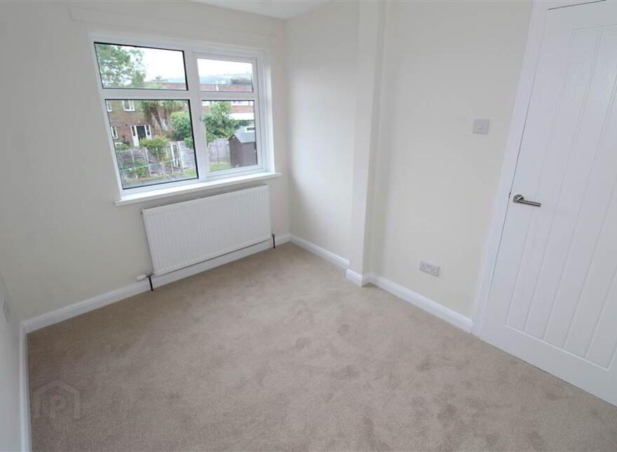 38 The Straight, Belfast, BT6 0EP
