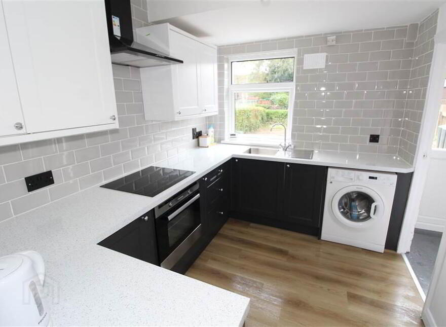 38 The Straight, Belfast, BT6 0EP