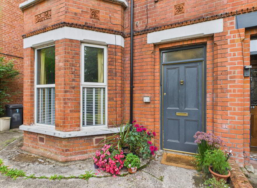 97 South Parade, Ravenhill Road, Belfast, BT7 2GN