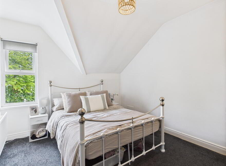 97 South Parade, Ravenhill Road, Belfast, BT7 2GN
