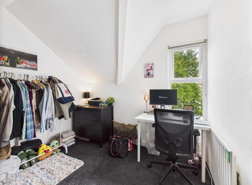 97 South Parade, Ravenhill Road, Belfast, BT7 2GN