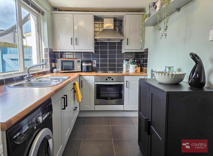 8 Plantation Avenue, Newtownabbey, BT36 5NY