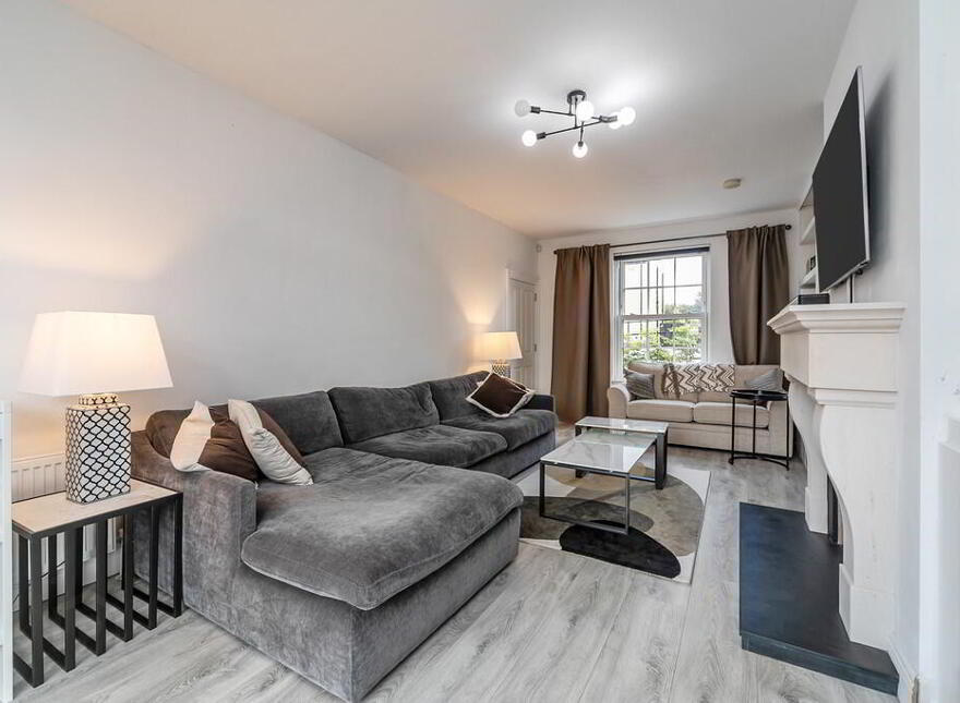 52 Governors Gate Demesne, Ballynahinch Road, Royal Hillsborough, BT26 6TU
