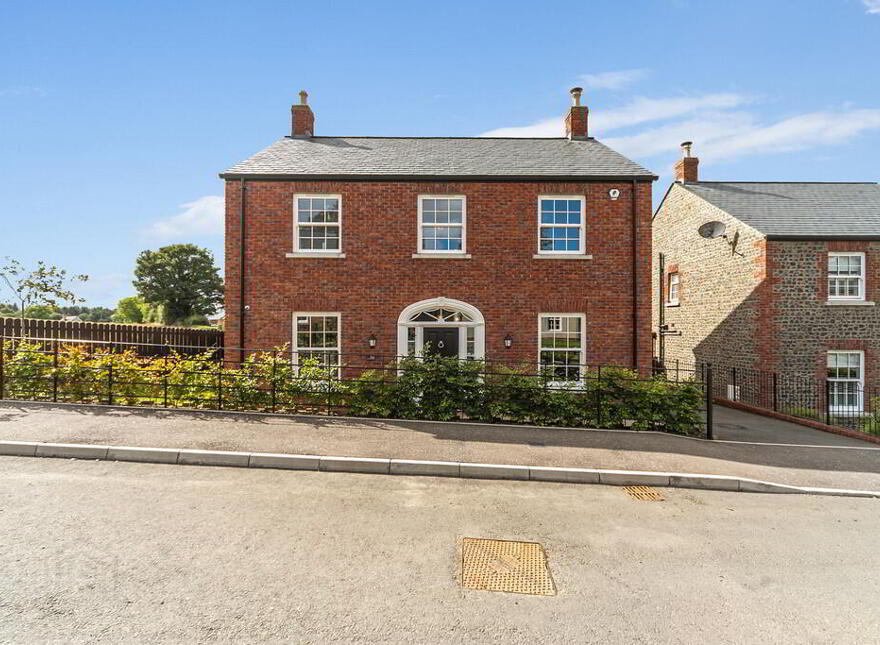 52 Governors Gate Demesne, Ballynahinch Road, Royal Hillsborough, BT26 6TU
