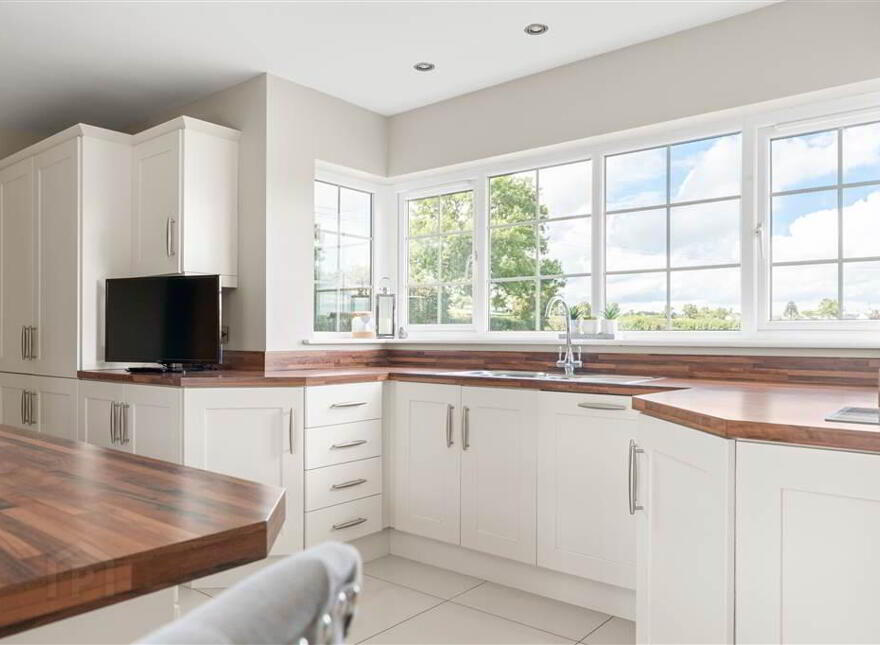 112 Glebe Road, Ahoghill, BT41 3DT