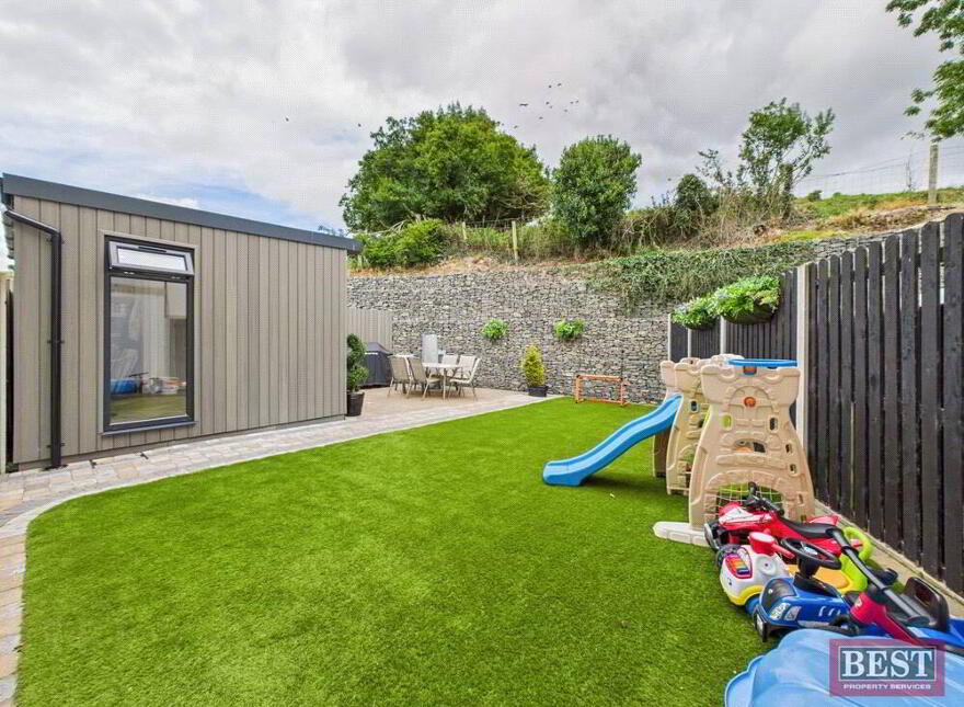 12 Belvedere Heights, Warrenpoint, Newry, BT34 3XZ
