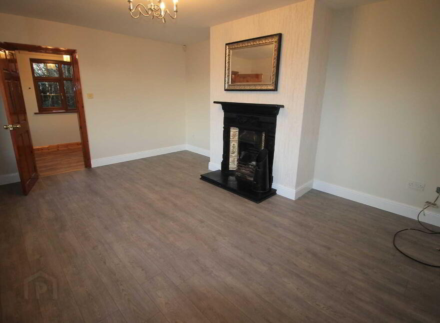 57 College Glen, Londonderry, BT48 8PX