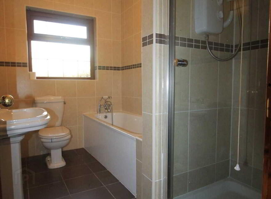 57 College Glen, Londonderry, BT48 8PX