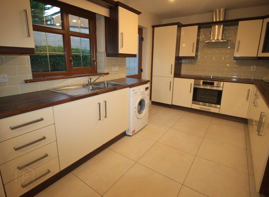 57 College Glen, Londonderry, BT48 8PX