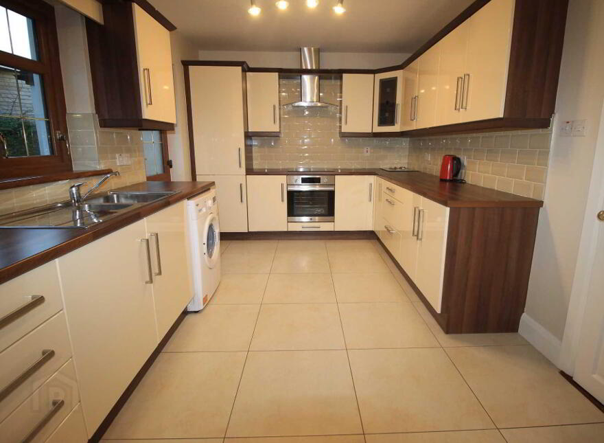 57 College Glen, Londonderry, BT48 8PX