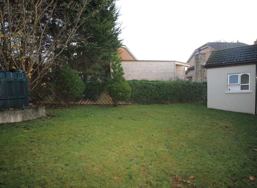 57 College Glen, Londonderry, BT48 8PX