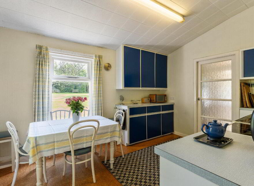 64 Knock Road, Belfast, BT5 6LR