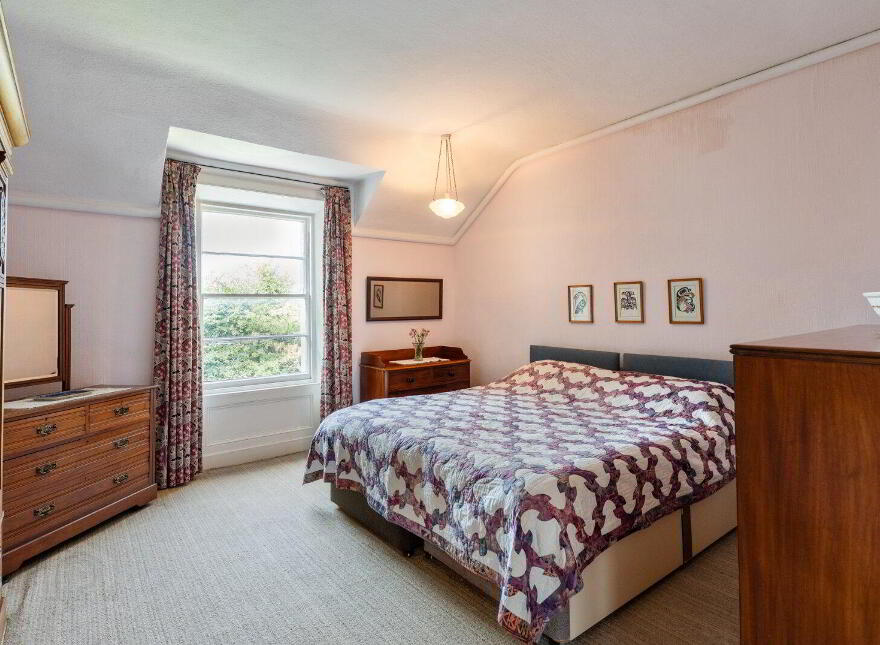 64 Knock Road, Belfast, BT5 6LR