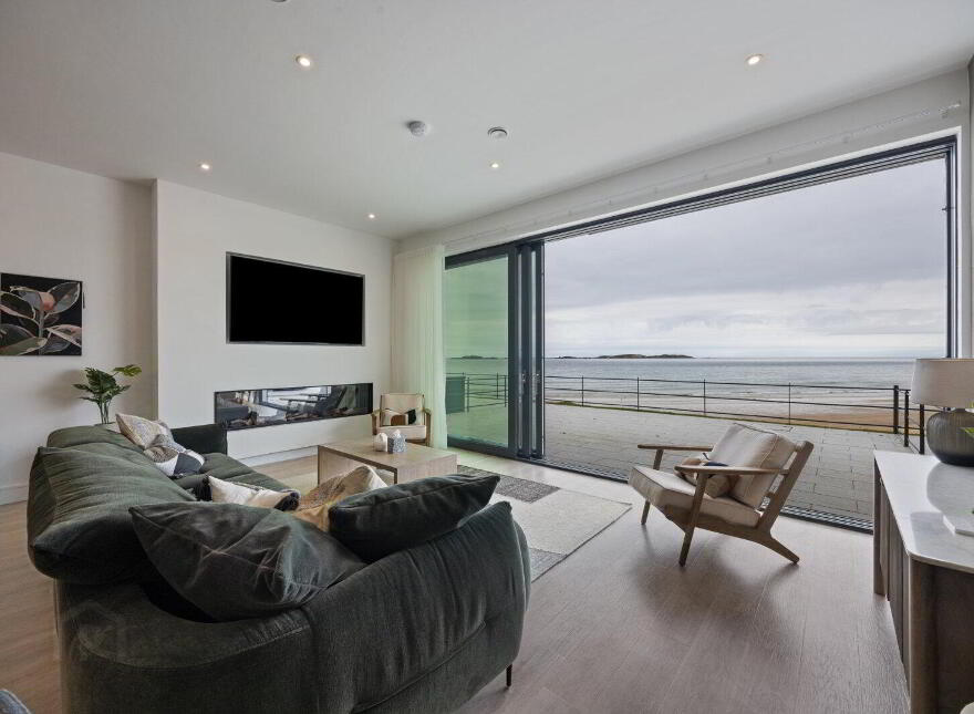 55a Causeway Street, Portrush, BT56 8AD