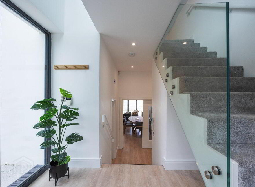55a Causeway Street, Portrush, BT56 8AD