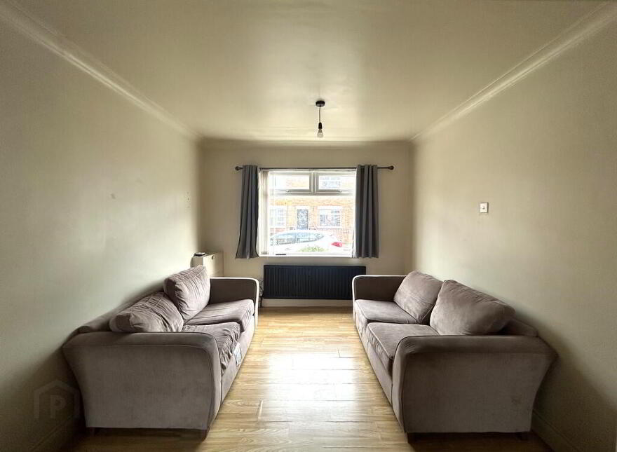 13 Loopland Parade, Belfast, BT6 9EF