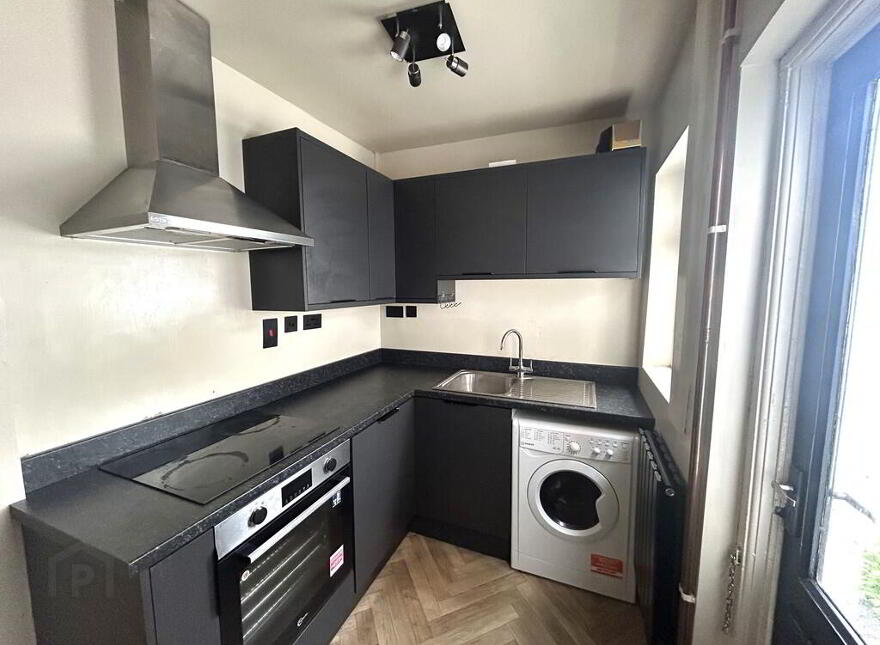 13 Loopland Parade, Belfast, BT6 9EF