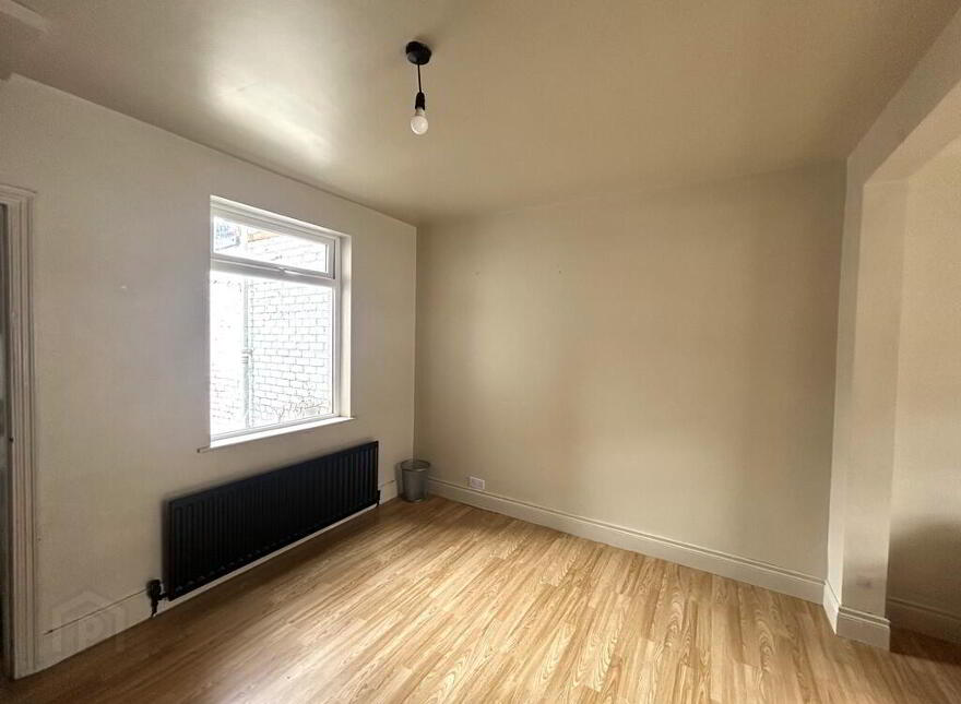 13 Loopland Parade, Belfast, BT6 9EF
