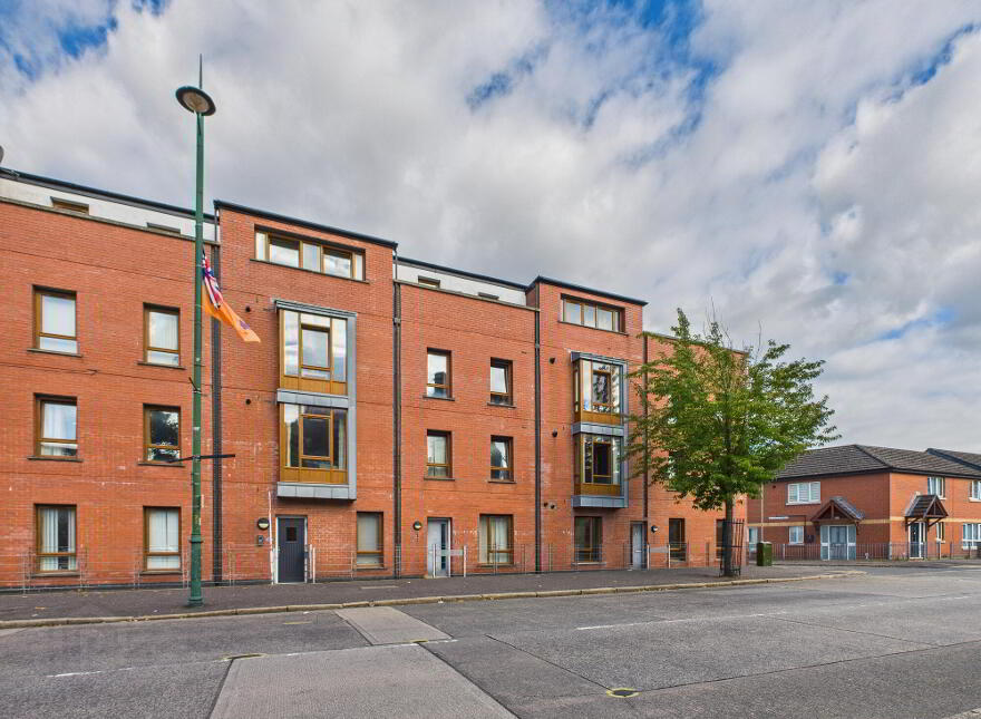 114 Templemore Avenue, Belfast, BT5 4FX photo