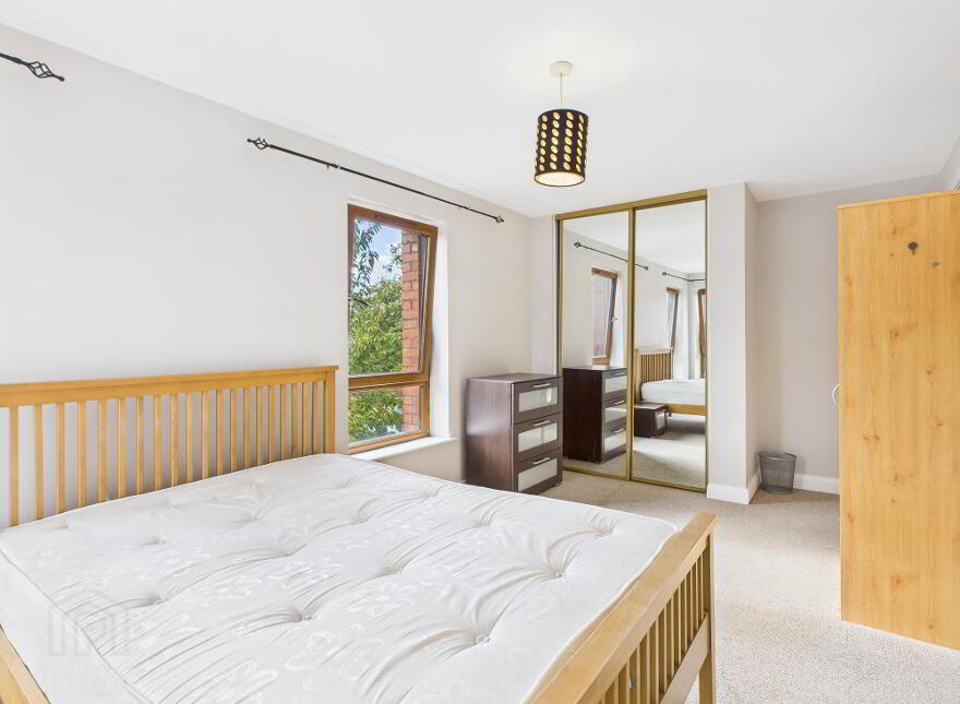 114 Templemore Avenue, Belfast, BT5 4FX