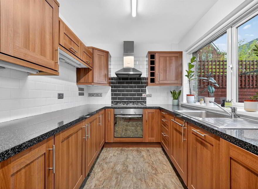 9 Northbrook Gardens, Lisburn Road, Belfast, BT9 7EA