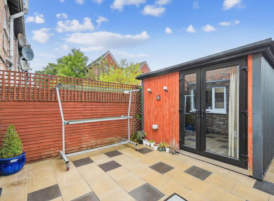 9 Northbrook Gardens, Lisburn Road, Belfast, BT9 7EA