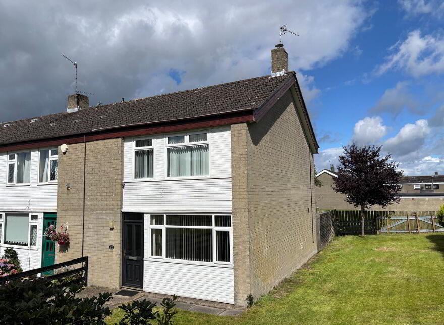 22 Greenhill Park, Lurgan, BT66 8LT photo