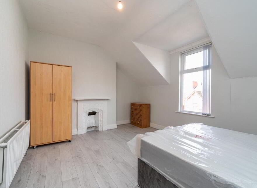 124 Agincourt Avenue, Belfast, BT7 1QD