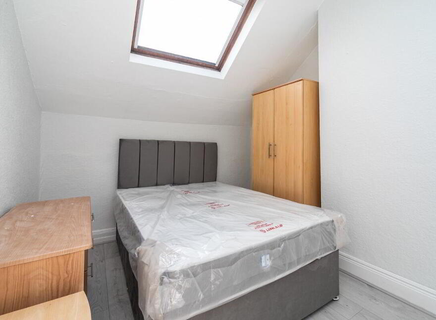 124 Agincourt Avenue, Belfast, BT7 1QD