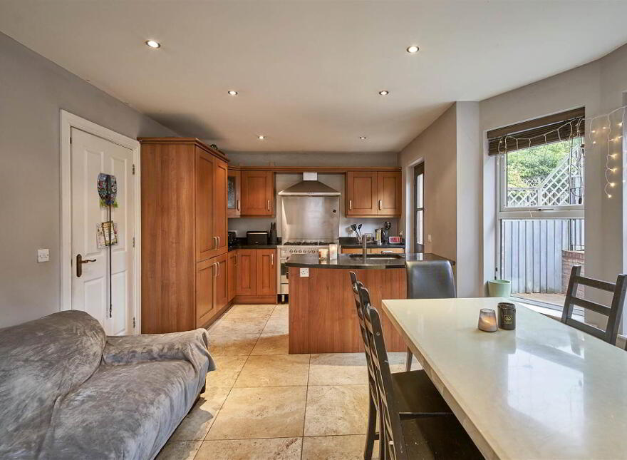 26 Demesne Gate, Holywood, BT18 9FR