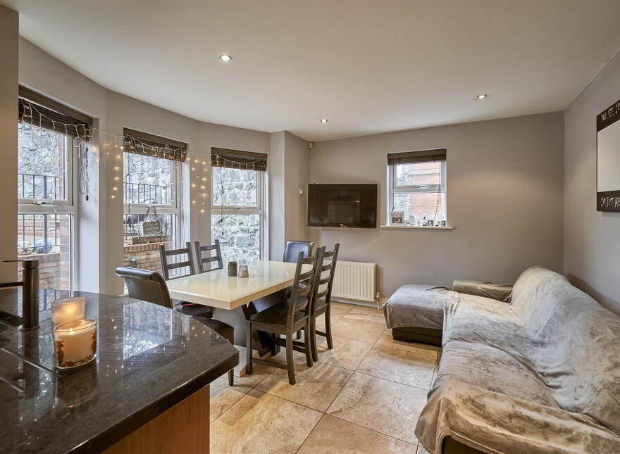 26 Demesne Gate, Holywood, BT18 9FR