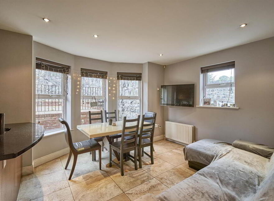 26 Demesne Gate, Holywood, BT18 9FR