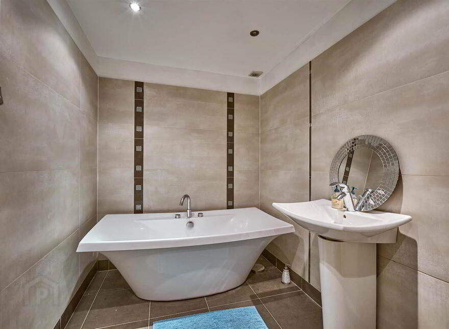 26 Demesne Gate, Holywood, BT18 9FR