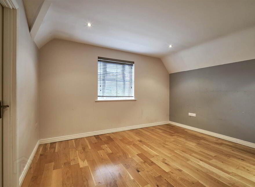 26 Demesne Gate, Holywood, BT18 9FR