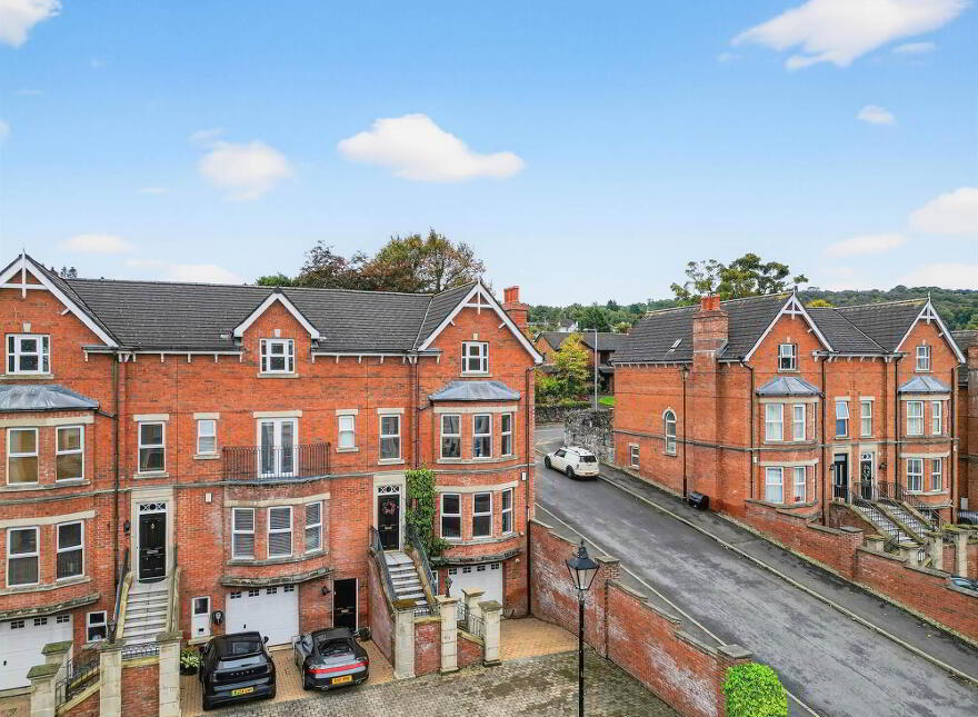 26 Demesne Gate, Holywood, BT18 9FR